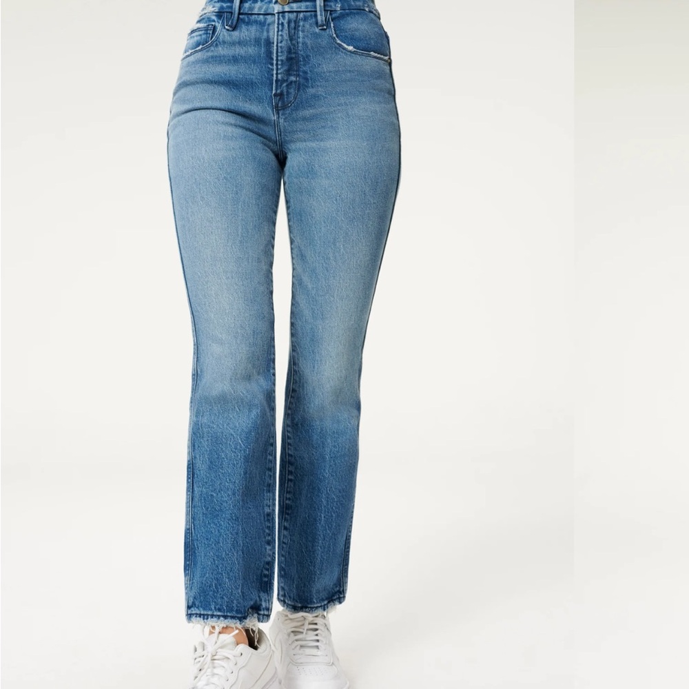 Good American jeans, new without tags. Fit a little big on the waistband. - Picture 4 of 4